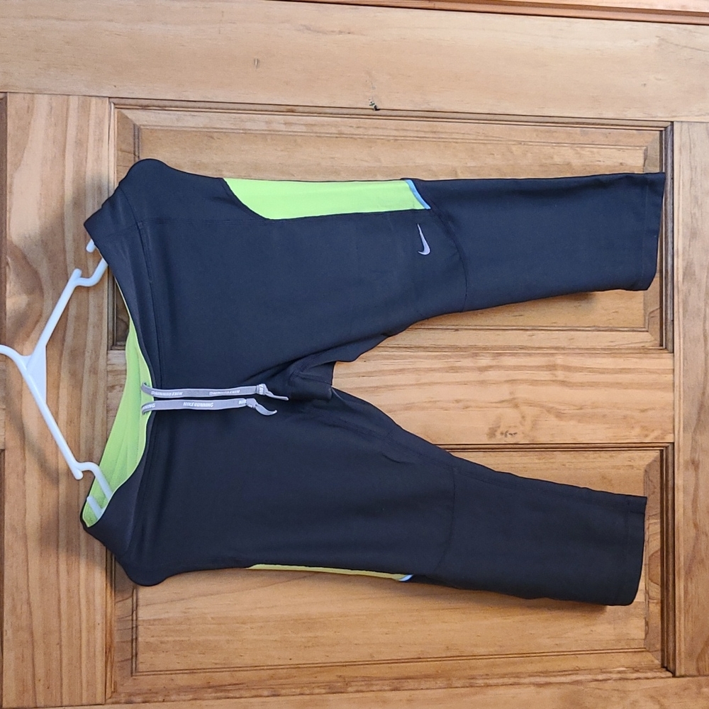 Nike dri fit small cropped running pants